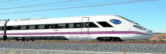 Cinco empresas compiten por el macrocontrato de Renfe